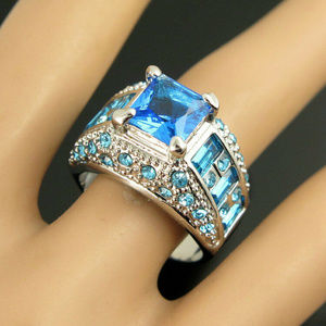 Betsey Johnson Jewelry - BLUE GEMSTONE RING - Betsey Johnson - Cute Fashion Betsey Johnson Jewelry - BLUE GEMSTONE RING - Betsey Johnson - Cute Fashion